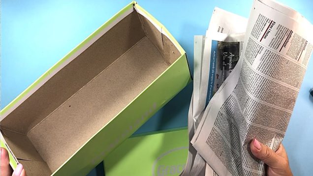 img tienes una caja de zapatos